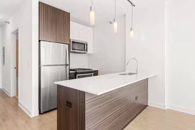 Main picture of 190 N Garland Ct