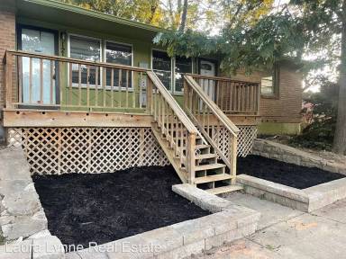 Main picture of 1217 W Truman Rd