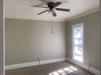 Main picture of 703 Fremont Ave NW