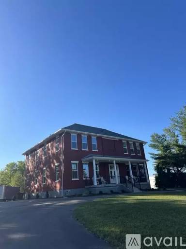 Main picture of 5209 Madison Pike