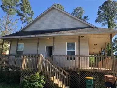 Main picture of 802 Deer Trail Ln