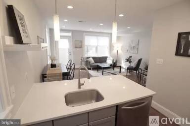 Main picture of 2323 40th St NW