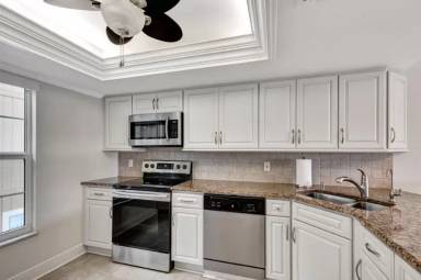 Main picture of 18350 SE Wood Haven Ln