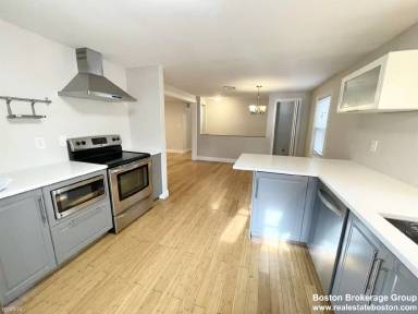 Main picture of 114 Buttonwood St