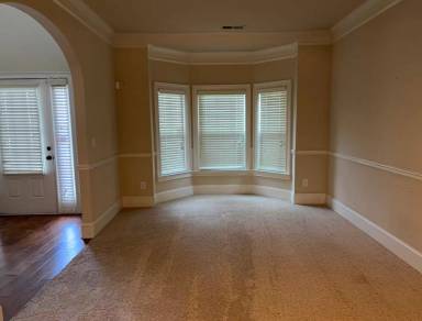 Main picture of 717 Porter Ln