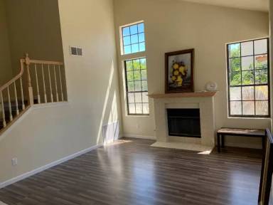 Main picture of 106 Brookhollow Ct