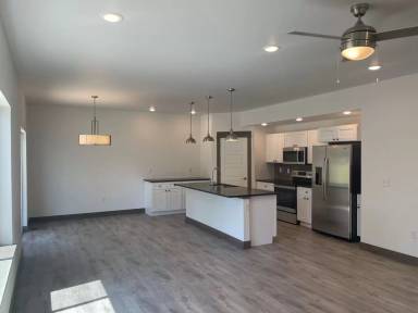 Main picture of 148 Black Label Way