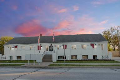 Main picture of 2017 E 2nd St N