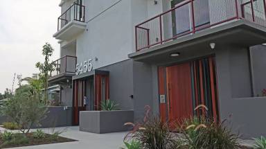 Main picture of 5455 Inglewood Blvd