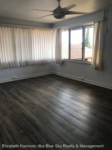 Main picture of 3346 Hayden St
