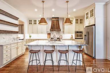 Main picture of 112 Glass Springs Dr