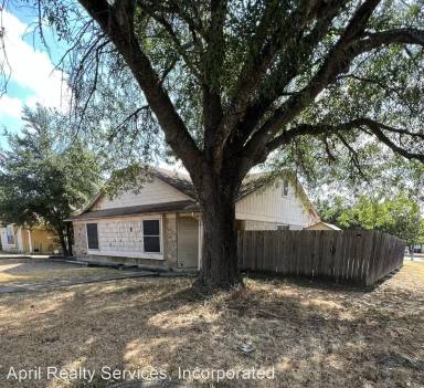 Main picture of 8119 W Gate Blvd