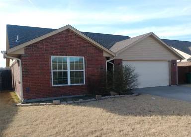 Main picture of 406 NW Granite Ave