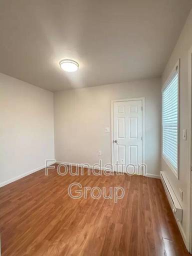 Main picture of 842 Davis Pl S
