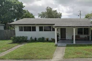 Main picture of 2282 NW 152nd St