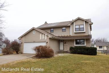 Main picture of 1538 S 169th Ave