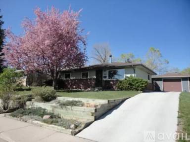 Main picture of 945 37th St