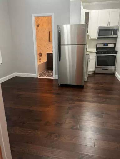 Main picture of 15 Broadway