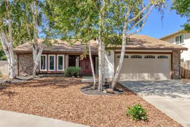 Main picture of 26 Vierra Ct