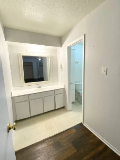 Main picture of 1803 Roman Rd