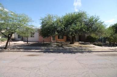 Main picture of 8838 E Arbor St