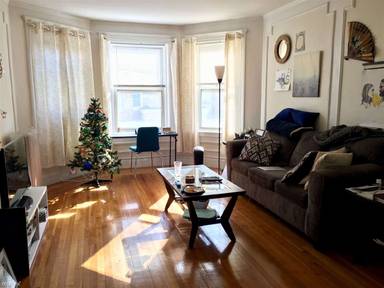 Main picture of 94 Maple St