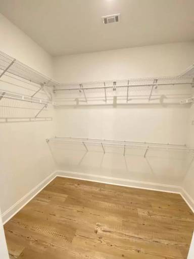 Main picture of 586 Grey Oak Cir