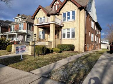 Main picture of 1044 Maryland St