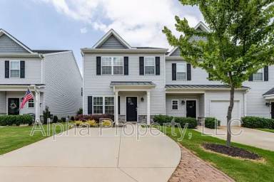 Main picture of 830 Chartwell Dr