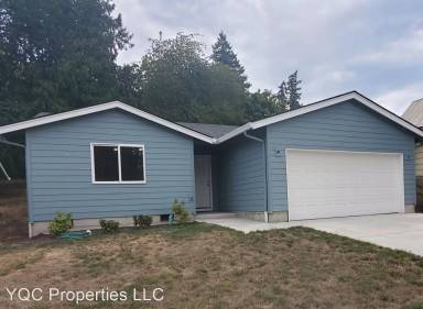 Main picture of 318 Holly Blvd