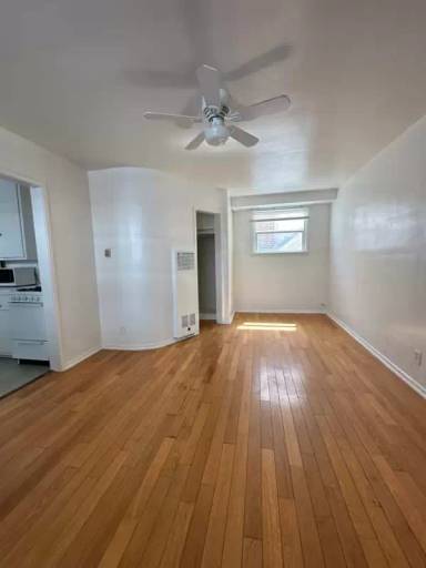 Main picture of 1737 N Sycamore Ave