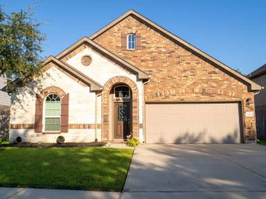 Main picture of 2419 Doral Dr