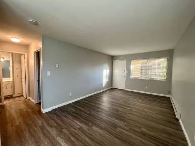 Main picture of 180 N San Tomas Aquino Rd