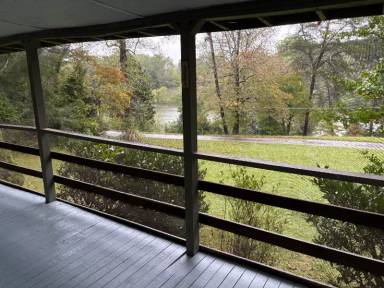 Main picture of 65 Honey Creeper Ln