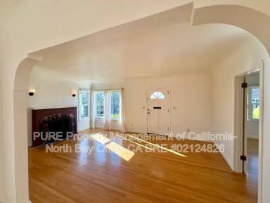Main picture of 400 Upham St