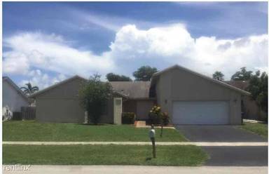 Main picture of 4840 NW 73rd Ave