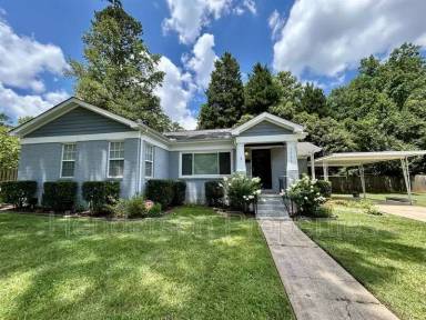 Main picture of 1323 Carolyn Dr