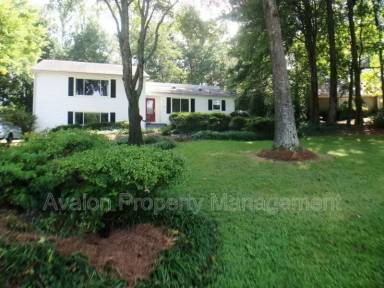 Main picture of 2756 Deerwood Trl