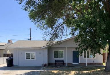 Main picture of 888 E Cinnamon Dr