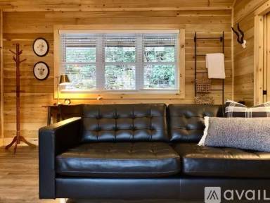 Main picture of 1468 Old Mill Rd