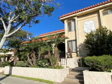 Main picture of 4235 W 126th St