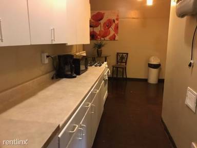 Main picture of 884 Tyson St