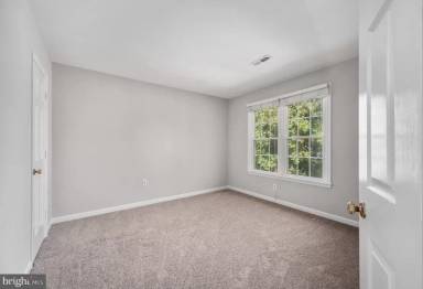 Main picture of 10622 Edinburgh Dr