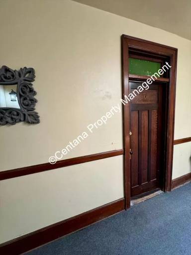 Main picture of 1002 S Montana St