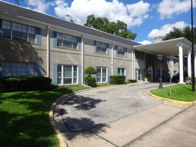 Main picture of 2600 Bellefontaine St