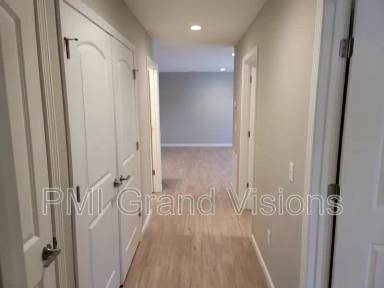 Main picture of 1401 W North 4th St