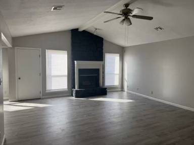 Main picture of 1716 N Butternut Ave
