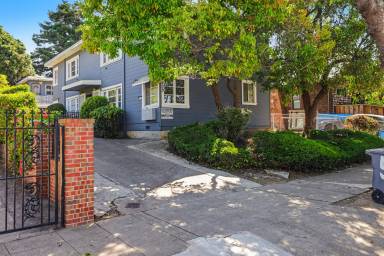 Main picture of 2233 9th St