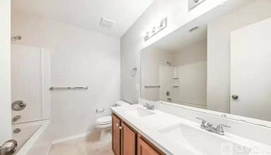 Main picture of 3047 Fallbrook Dr