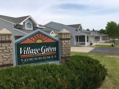 Main picture of 1301 Village Green Ct NE